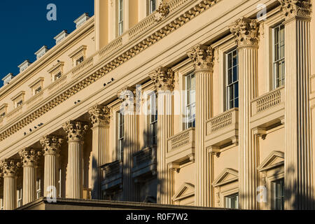 Carlton House Terrace mit Blick auf die Mall, London, England, Großbritannien Stockfoto