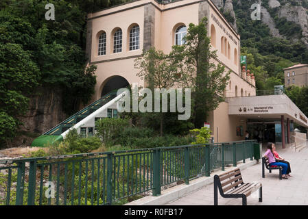 Die Seilbahn Station im Kloster Montserrat, Montserrat, Barcelona, Spanien Stockfoto