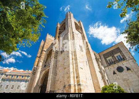 Portugal, Lissabon, Turm, Glocken von patriarchalischen Kathedrale St. Maria Maggiore (Santa Maria Maior de Lisboa) Stockfoto