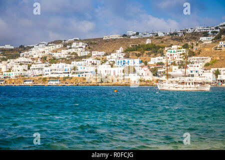 Mykonos, Griechenland - 17.10.2018: Insel Mykonos Antenne Panoramaaussicht, Teil der Kykladen, Griechenland Stockfoto