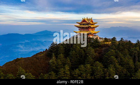 Golden Temple auf Wanfo Peak, guter Lage: Emeishan oder Emei Berg, Provinz Sichuan, China Stockfoto