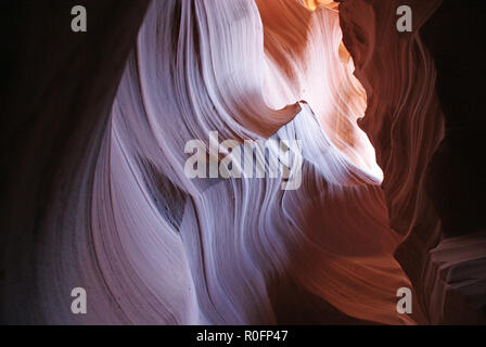 Die fantastischen natürlichen Felsformationen des Antelope Slot Canyon, Lake Powell, Page, Arizona, USA Stockfoto