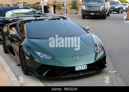 Monte Carlo, Monaco - 19. September 2018: Luxus Grün Lamborghini Huracan Performante Spyder 2018 (Vorderseite) Vor der Monte-Carlo Casi geparkt Stockfoto