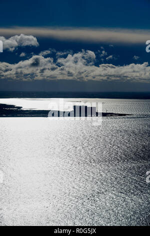 Heysham Power Station silhouetted, Morecambe Bay, North West England, Großbritannien Stockfoto