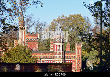 Saltwell Türme innerhalb Saltwell Park, Niedrige fiel, Tyne und Wear Stockfoto