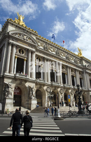 Das Palais Garnier (Palais Garnier) Oper, berühmt als die Einstellung für Gaston Leroux's 1910 Roman "Das Phantom der Oper", Paris, Frankreich. Stockfoto