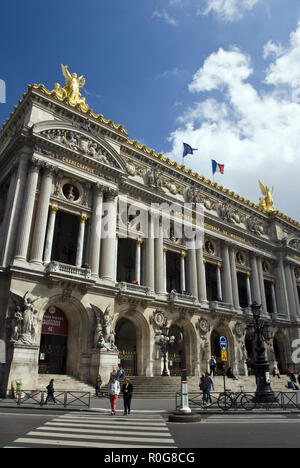 Das Palais Garnier (Palais Garnier) Oper, berühmt als die Einstellung für Gaston Leroux's 1910 Roman "Das Phantom der Oper", Paris, Frankreich. Stockfoto