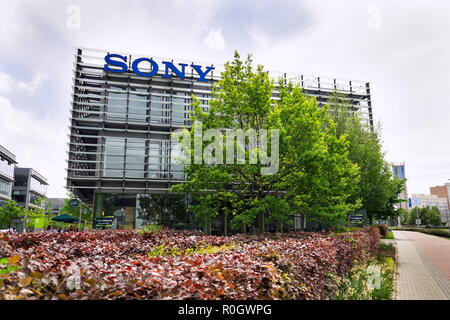 Prag, tschechische Republik - 10. MAI 2018: Sony Firmenlogo auf Hauptquartier am 10. Mai 2018 in Prag, Tschechische Republik. Stockfoto