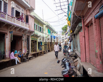 Jaipur, Indien, 18. bis 22. September 2018 Einwohner der Stadt beobachten, was andere tun Stockfoto