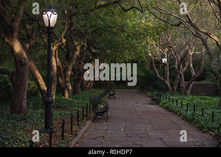 Herbst Blick auf den Wintergarten im Central Park, New York City. Stockfoto