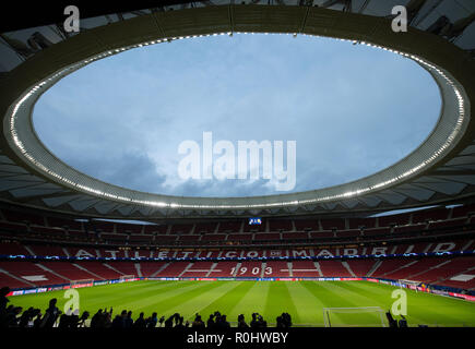 Madrid, Spanien. 05 Nov, 2018. Fussball: Champions League, Gruppe A, vor dem 4. Spieltag im Stadion Wanda Metropolitano. Blick in das Stadion. Quelle: Bernd Thissen/dpa/Alamy leben Nachrichten Stockfoto