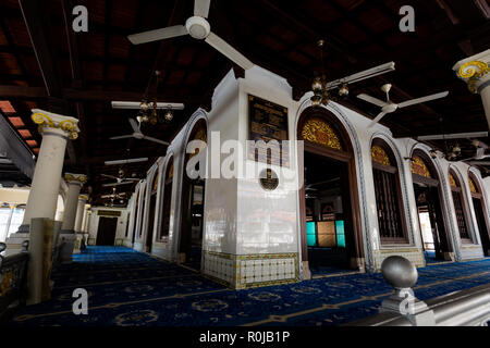 Schöne Architektur von Masjid Kampung Kling Moschee in Malacca Stadt in Malaysia. Wunderschöne Sakralbau in Südostasien. Stockfoto