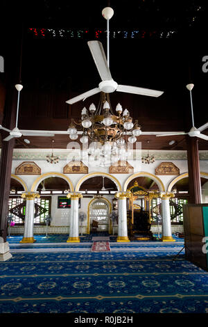 Schöne Architektur von Masjid Kampung Kling Moschee in Malacca Stadt in Malaysia. Wunderschöne Sakralbau in Südostasien. Stockfoto