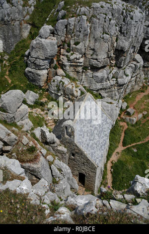 Abgelegene St. Govans Kapelle, Pembrokeshire, Wales. Großbritannien Stockfoto