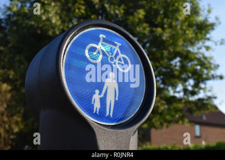 Radweg/Fußweg Zeichen Stockfoto