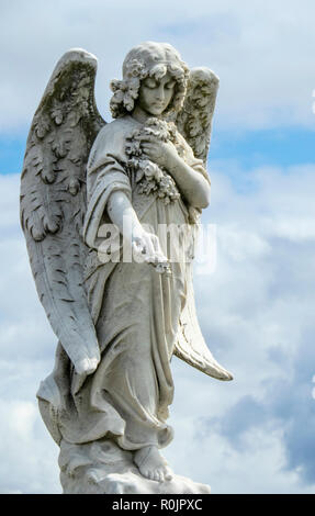 Marmor Winged Angel grabstein an der Waverley Friedhof Bronte Sydney, NSW, Australien. Stockfoto