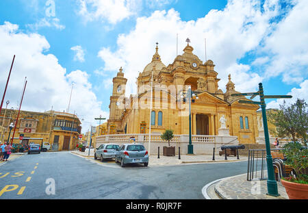 NADUR, MALTA - 15. JUNI 2018: die Basilika von St. Peter und Paul ist eine der schönsten Kirchen auf der Insel Gozo und perfektes Beispiel der maltesischen Cu Stockfoto