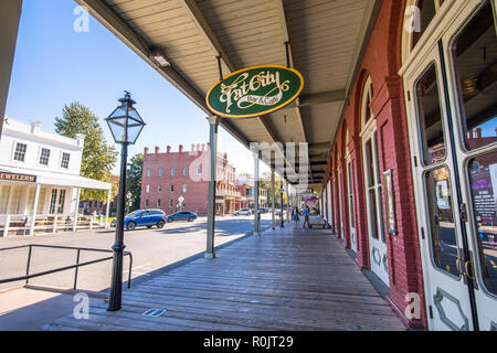 September 22, 2018 in Sacramento/CA/USA - Geschäfte und Unternehmen in der historischen Teil der Stadt, in der Altstadt Stockfoto