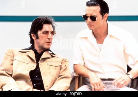 Original Film Titel: DONNIE BRASCO. Englischer Titel: DONNIE BRASCO. Jahr: 1997. Regie: Mike Newell. Stars: Al Pacino, Johnny Depp. Quelle: TRI STAR BILDER / Album Stockfoto