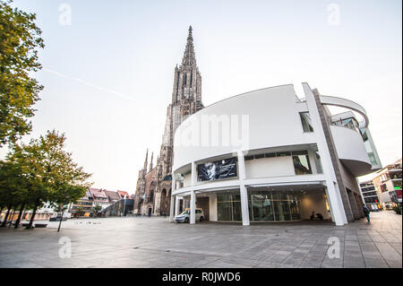 Stadthaus und Ulmer Münster, Ulm, Deutschland Stockfoto