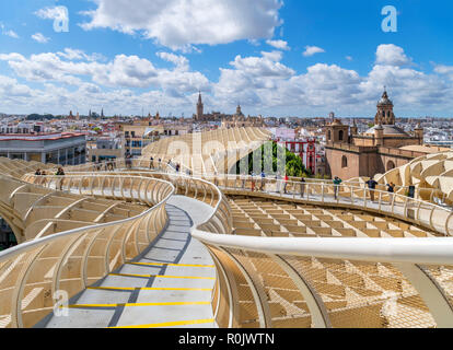 Metropol Parasol, Sevilla. Dachterrasse Gehweg über die Altstadt suchen, Las Setas (Metropol Parasol), Plaza de la Encarnacion, Sevilla (Sevilla), Spanien Stockfoto