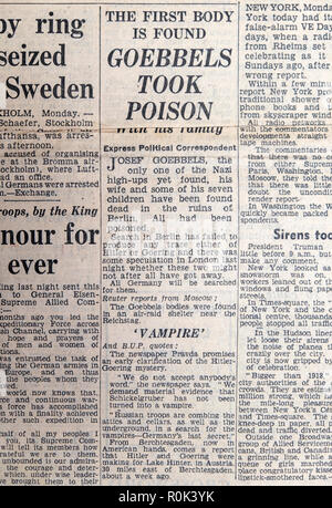 Daily Express Startseite Zeitungsartikel im Zweiten Weltkrieg 2 WWII' Der erste Körper gefunden wird Goebbels nahm GIFT" vom 8. Mai 1945 Stockfoto