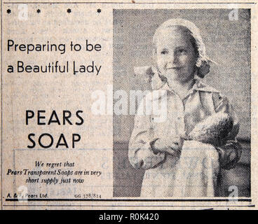 BIRS SOAP-Anzeige „Preparing to be a Beautiful Lady“, Vintage-Werbung mit dem kleinen Kind Daily Express, Zeitung 1940s London England, Großbritannien Stockfoto