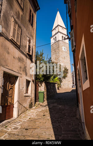 Architektur und Sehenswürdigkeiten in Izola, Slowenien. Stockfoto