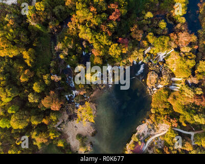 Schöne Kravica Wasserfälle in Bosnien Nationalpark, Luftbild. Stockfoto