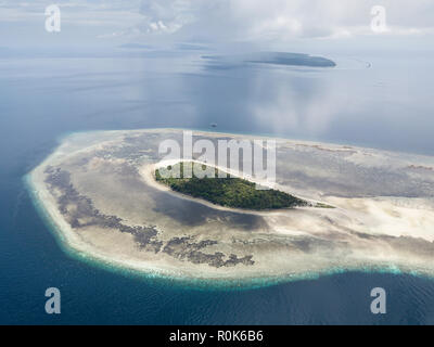 Der entlegenen Insel Pulau Koon, am Rande der Banda und Ceram Meere. Stockfoto