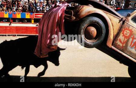 Herbie Goes Bananas, alias: Herbie dreht durch", USA 1980, Regie: Vincent McEveety, Szenenfoto: Käfer Herbie beim Stierkampf in der Arena Stockfoto