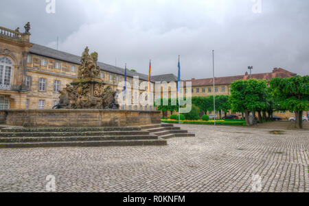 Bayreuth Neues Schloss - Neues Schloss Bayreuth mit Markgraf der Brunnen Stockfoto