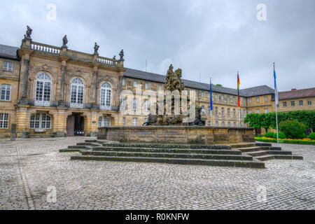 Bayreuth Neues Schloss - Neues Schloss Bayreuth mit Markgraf der Brunnen Stockfoto