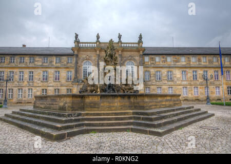 Bayreuth Neues Schloss - Neues Schloss Bayreuth mit Markgraf der Brunnen Stockfoto