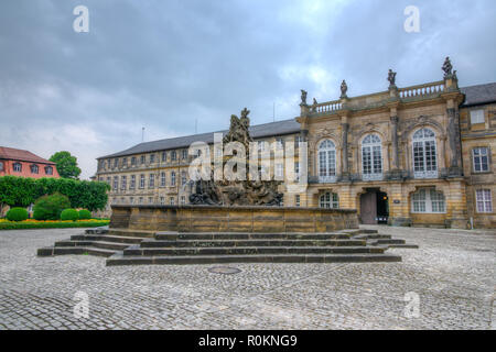 Bayreuth Neues Schloss - Neues Schloss Bayreuth mit Markgraf der Brunnen Stockfoto