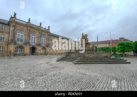 Bayreuth Neues Schloss - Neues Schloss Bayreuth mit Markgraf der Brunnen Stockfoto