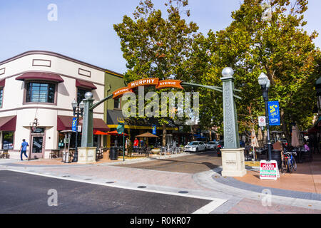 Oktober 29, Sunnyvale 2018/CA/USA - Eingang zum 'Murphy historischen Avenue in der Innenstadt von Sunnyvale, eine Straße mit Restaurants und Cafés Stockfoto