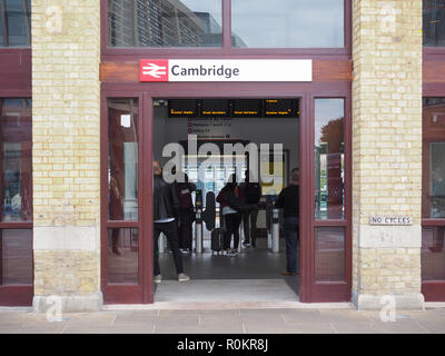 CAMBRIDGE, UK - ca. Oktober 2018: Bahnhof Cambridge Stockfoto