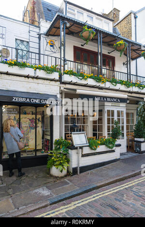Zebra eine Galerie und Villa Blanca Restaurant in Perrin's Court, Hampstead, London, England, UK. Stockfoto
