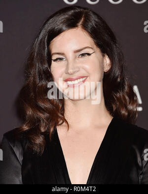 LANA DEL REY amerikanischen Sänger am 2018 LACMA Kunst+Film Gala at LACMA am 3. November 2018 in Los Angeles, Kalifornien. Foto: Jeffrey Mayer Stockfoto