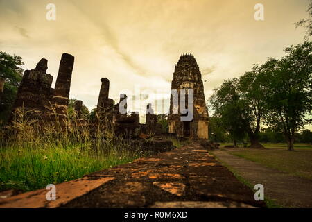 Alte Wat Phra Phai Luang in Sukhothai Historical Park, Provinz Sukhothai, Thailand ruiniert Stockfoto