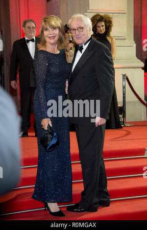 Günther Maria HALMER, Schauspieler, mit Frau Claudia roter Teppich, Red Carpet Show, 37. Deutschen Sport drücken Sie die Kugel in der Alten Oper Frankfurt, 03.11.2018. | Verwendung weltweit Stockfoto