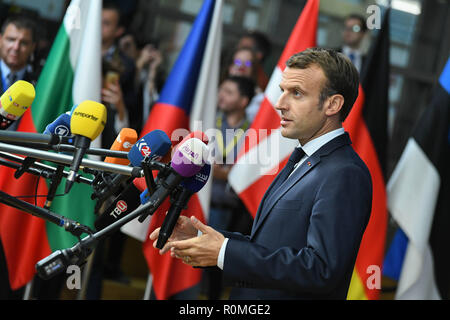 Brüssel, Belgien, Belgien. 17 Okt, 2018. Präsident von Frankreich Emmanuel Längestrich Credit: Riccardo Pareggiani/ZUMA Draht/Alamy leben Nachrichten Stockfoto