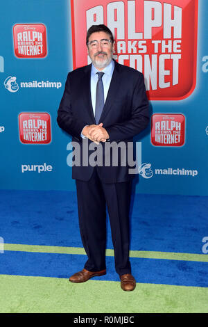 Los Angeles, USA. 5. November 2018. Alfred Molina die Teilnahme an der "Ralph bricht das Internet" Weltpremiere auf El Capitan Theatre am 5. November in Los Angeles, Kalifornien 2018. Credit: Geisler-Fotopress GmbH/Alamy leben Nachrichten Stockfoto