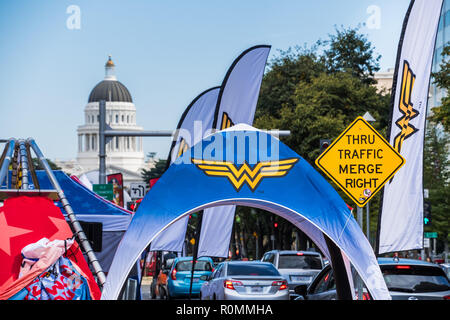September 22, 2018 in Sacramento/CA/USA - Zelte und Banner in der Konstituierenden DC Wonder Woman Run Serie (5K oder 10K) auf dem Capitol Mall Stockfoto