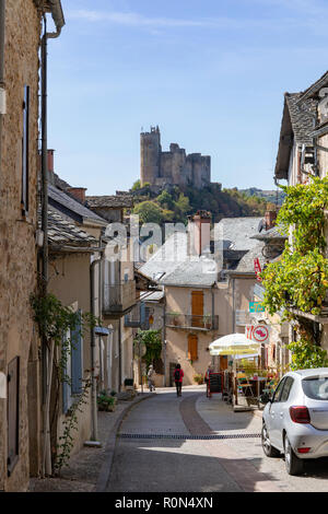 Najac, offiziell als eines der schönsten Dörfer Frankreichs", ist etwa 20 Kilometer südlich von in der Aveyron. Stockfoto