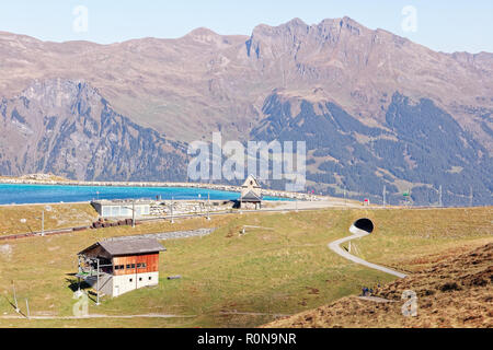 Bahnhof und Fallboden Fallboden Fallbodensee (See) am Fallboden, Jungfrau Region, Schweiz Stockfoto