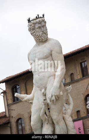 Neptun vor dem Palazzo della Signoria in der Piazza della Signoria in Florenz, Italien, Europa Stockfoto