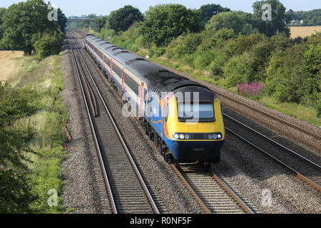 Intercity 125 Hochgeschwindigkeitszug Class 43 Diesel Lokomotive, Nummer 43076, Reisen durch den Leicester in England. Stockfoto