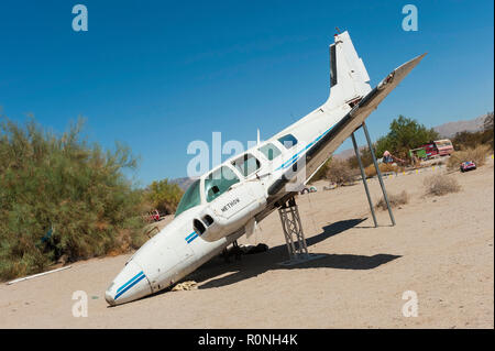 Osten Jesus in der Nähe von Niland in Südkalifornien. Eine off grid Gemeinschaft leben in der Wüste. Sie haben eine Skulptur Garten angezeigte Kunstwerke. Stockfoto